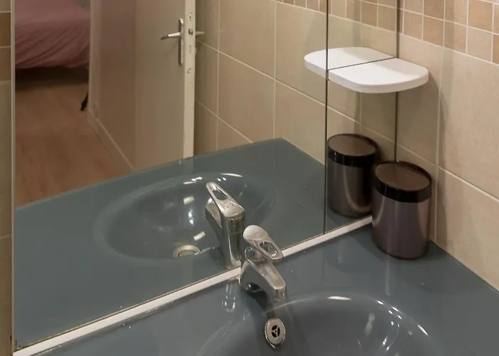 Parisian Romance Retreat * Paris